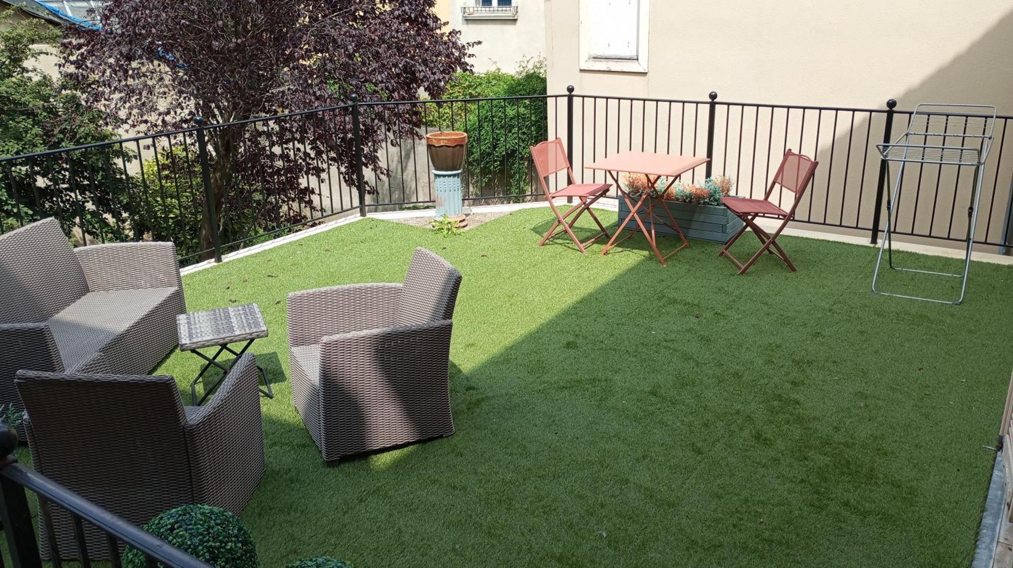 Les Terrasses Du Bouchon Apartamento Troyes Exterior foto