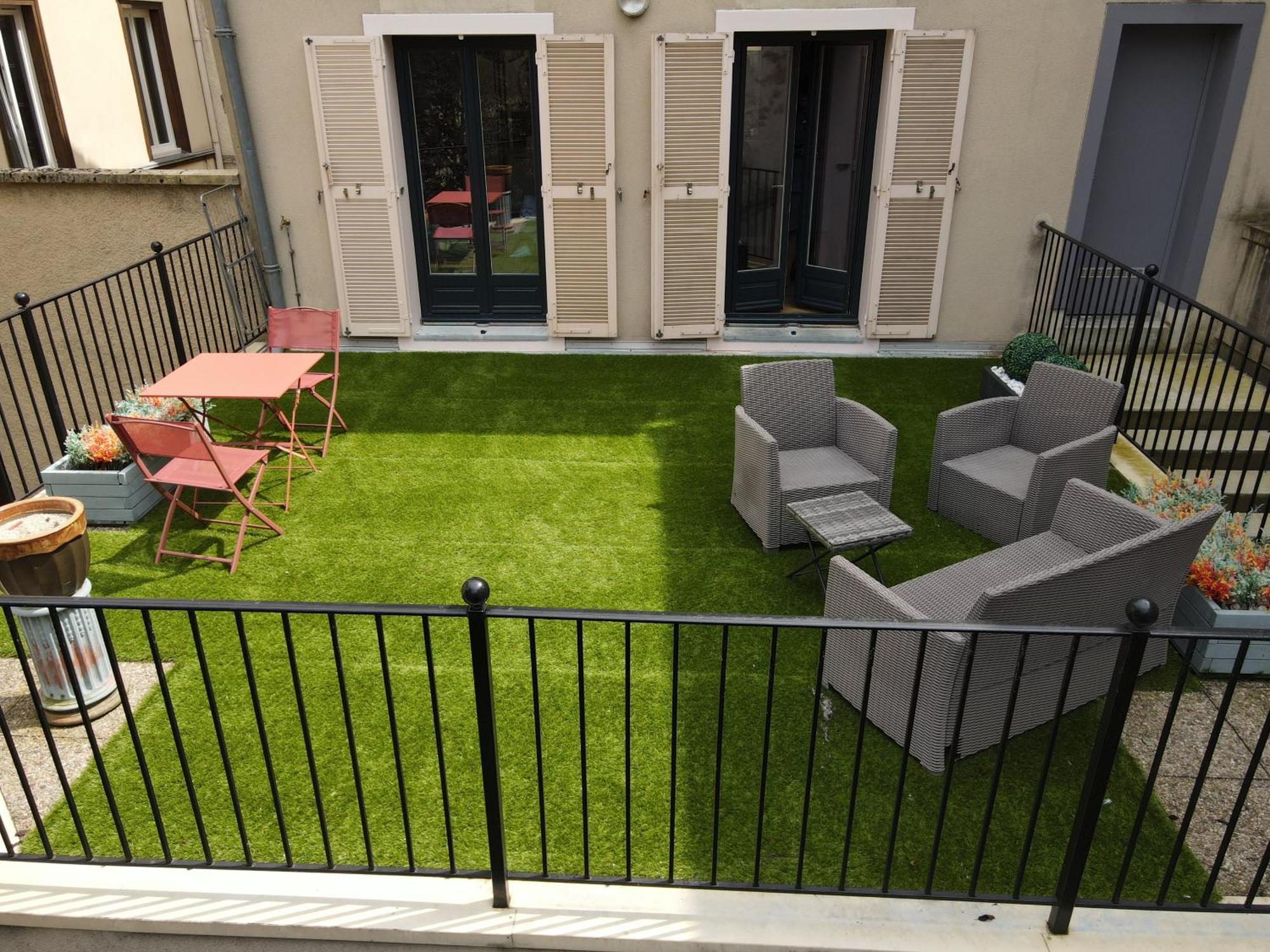 Les Terrasses Du Bouchon Apartamento Troyes Exterior foto